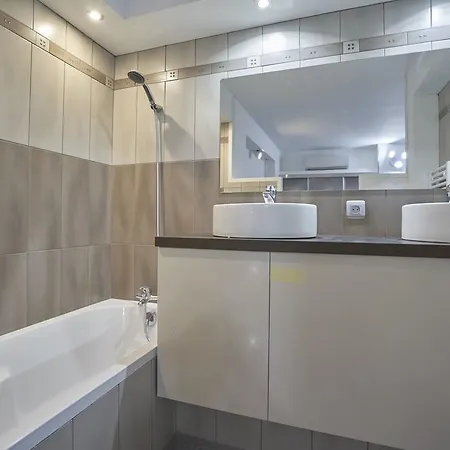 Capucine Duplex לה קיוטאט
